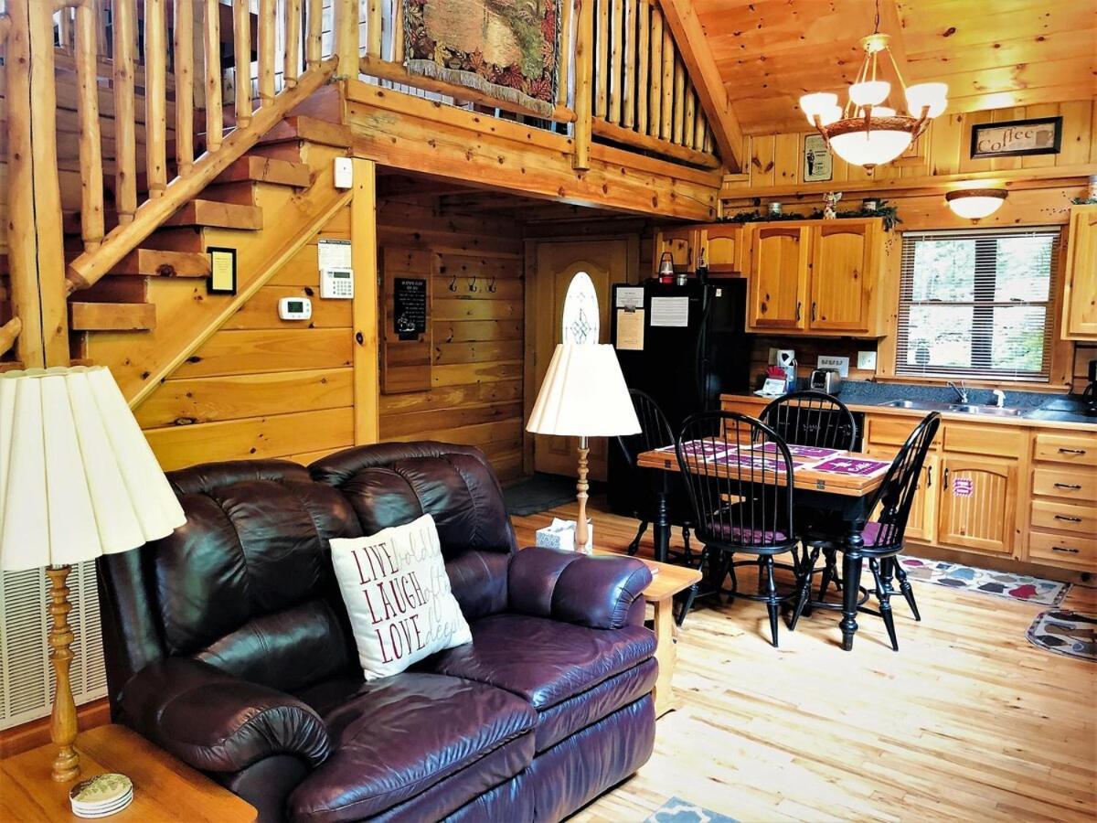 Mountain Joy -Private Treehouse Style Cabin That Sleeps 4-Free Tickets Gatlinburg Εξωτερικό φωτογραφία